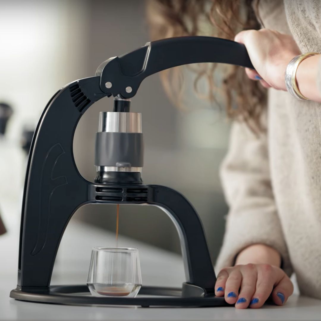 Cestovní kávovar na espresso Flair Neo.